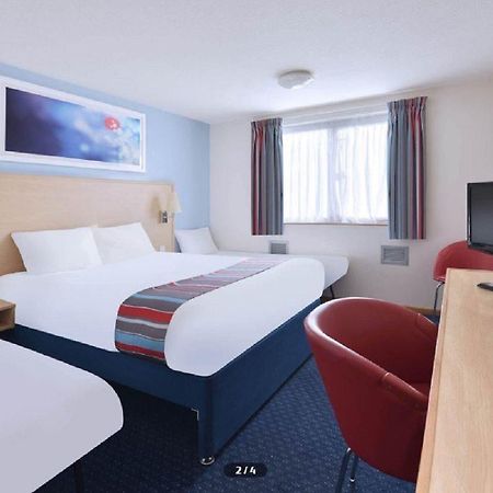 Travelodge Aberdeen Central Esterno foto