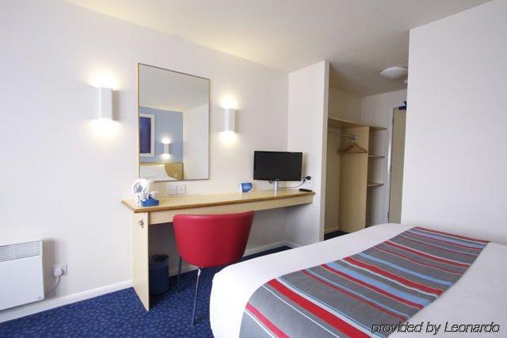 Travelodge Aberdeen Central Esterno foto