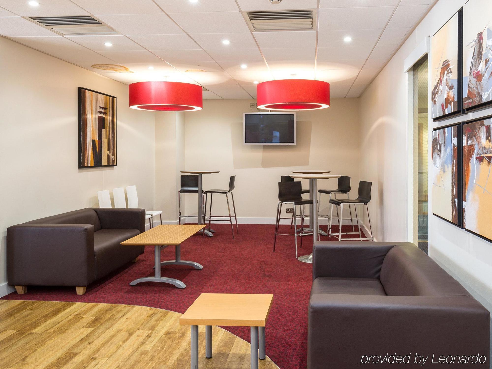 Travelodge Aberdeen Central Esterno foto