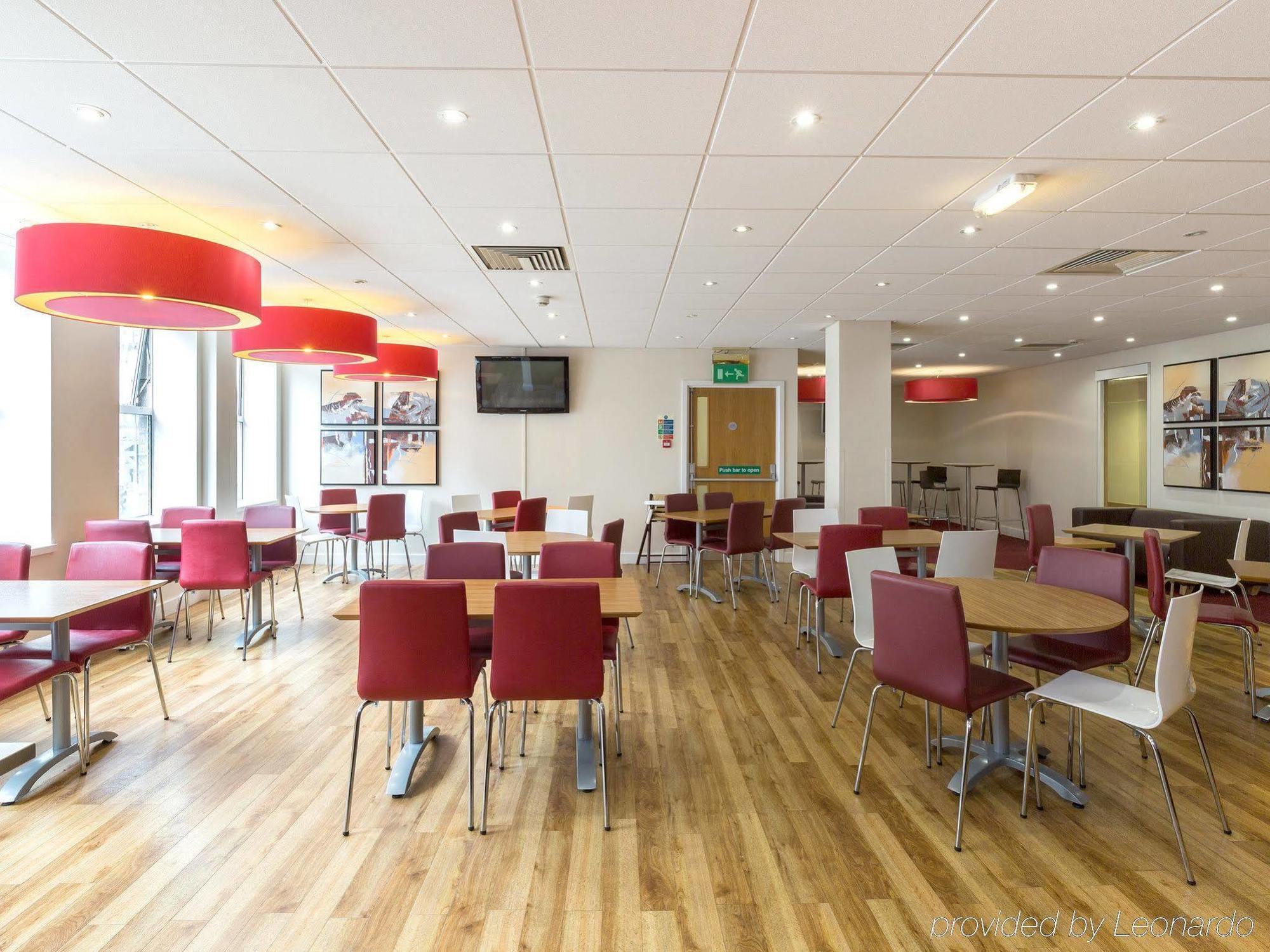 Travelodge Aberdeen Central Esterno foto
